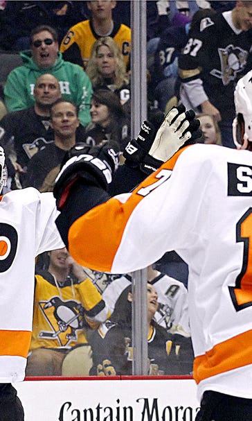 Flyers hang on to beat Penguins for second straight day